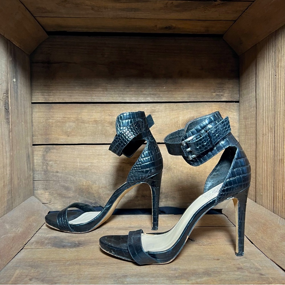 Vince Camuto Sake Embossed Black Heel Sandals Women’s Size 6M